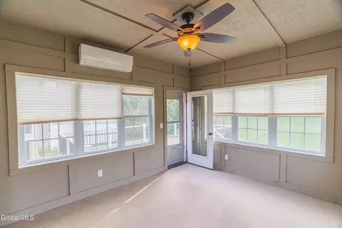 Exterior - 104 Sheldon Dr, Halfmoon, NY 12118 photo 3 of 8
