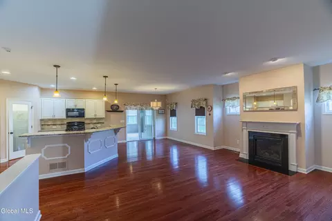 Living - 104 Sheldon Dr, Halfmoon, NY 12118 photo 2 of 3