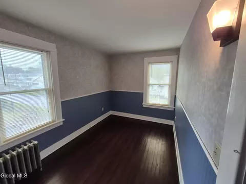 Bedroom - 3095 Albany St, Schenectady, NY 12304 photo 3 of 7