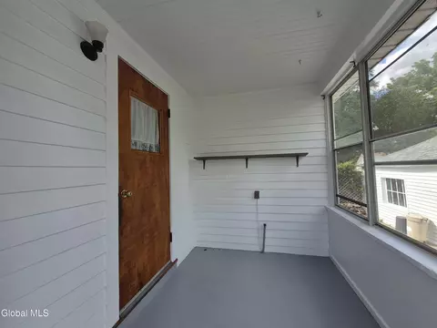 Exterior - 3095 Albany St, Schenectady, NY 12304 photo 7 of 7