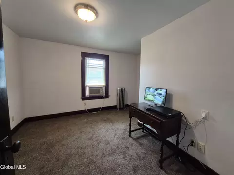 Bedroom - 3095 Albany St, Schenectady, NY 12304 photo 6 of 7