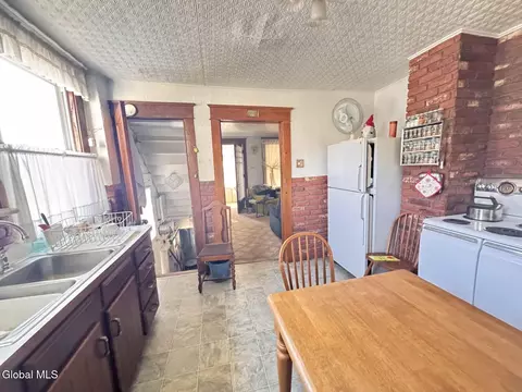 13 Corlaer Ave, Schenectady, NY 12304 photo 15