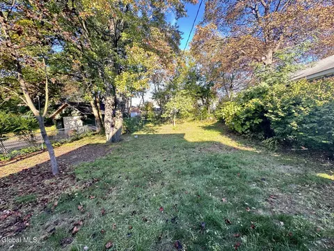 13 Corlaer Ave, Schenectady, NY 12304 photo 13