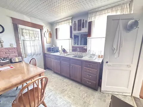 13 Corlaer Ave, Schenectady, NY 12304 photo 16