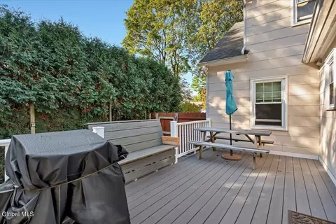 Exterior - 5 Morningside Dr, Delmar, NY 12054 photo 6 of 13