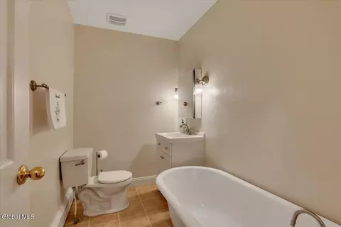 Bath - 5 Morningside Dr, Delmar, NY 12054 photo 1 of 6