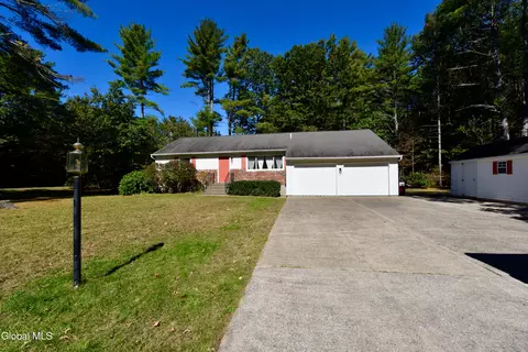 3 Palmer Ter, Gansevoort, NY 12831