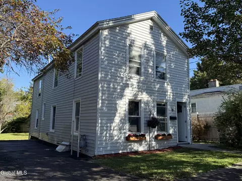 44 W 8th Ave, Gloversville, NY 12078