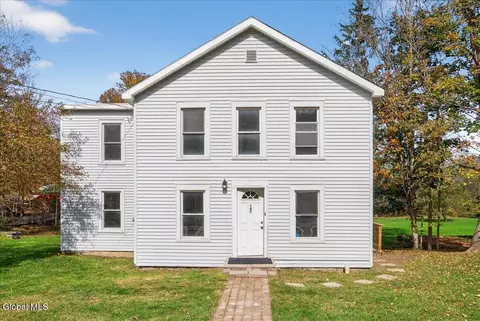 147 E Shore Rd, Delanson, NY 12053