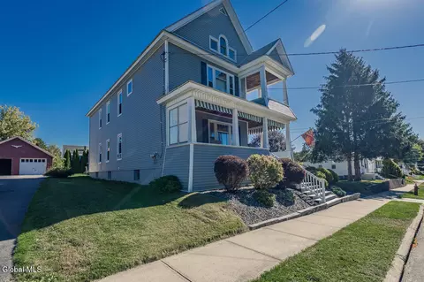 28 Gorski St, Amsterdam, NY 12010