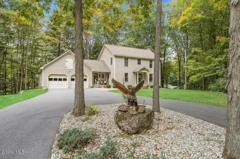 11 Tupper Lane Way, Fort Ann, NY 12827