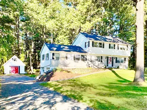 6 Colonial Ct, Ballston Lake, NY 12019