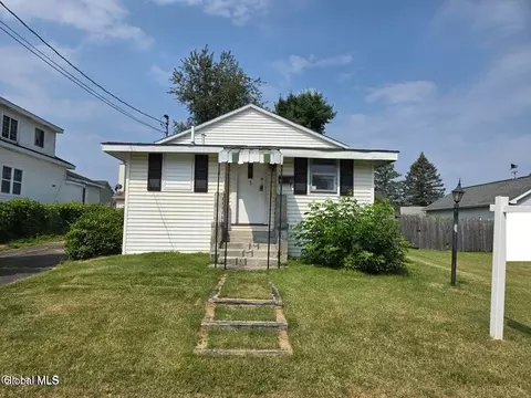3 Taft Ave, Latham, NY 12110