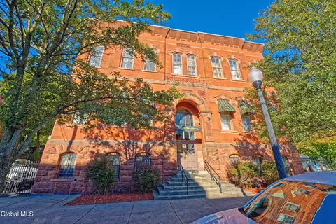 206 N Pearl St #102, Albany, NY 12207
