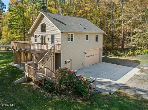 369 Saunders Rd, Argyle, NY 12809