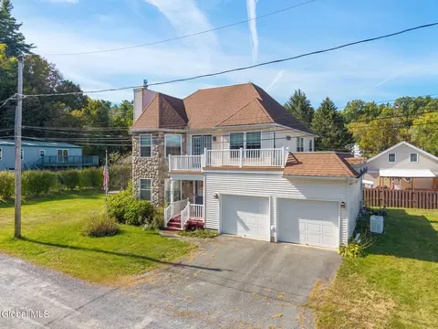 Exterior - 105 3rd St, Saratoga Springs, NY 12866 photo 2 of 8