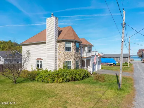 View/Area - 105 3rd St, Saratoga Springs, NY 12866 photo 6 of 10