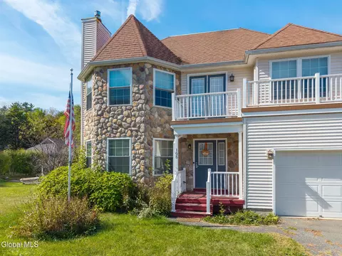 Exterior - 105 3rd St, Saratoga Springs, NY 12866 photo 4 of 8