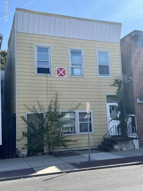 404 2nd St, Troy, NY 12180