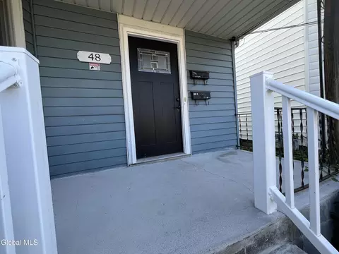 Exterior - 48 Chiswell St, Schenectady, NY 12304 photo 3 of 4