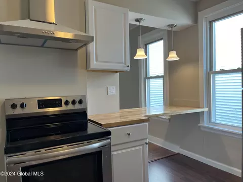 Kitchen - 48 Chiswell St, Schenectady, NY 12304 photo 3 of 5