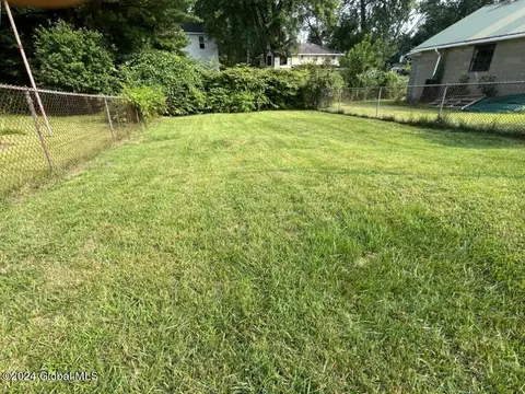 Exterior - 48 Chiswell St, Schenectady, NY 12304 photo 4 of 4