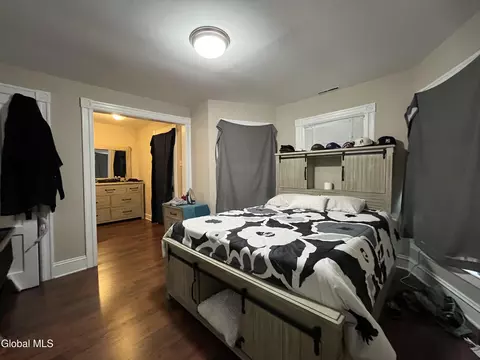 Bedroom - 48 Chiswell St, Schenectady, NY 12304 photo 3 of 5