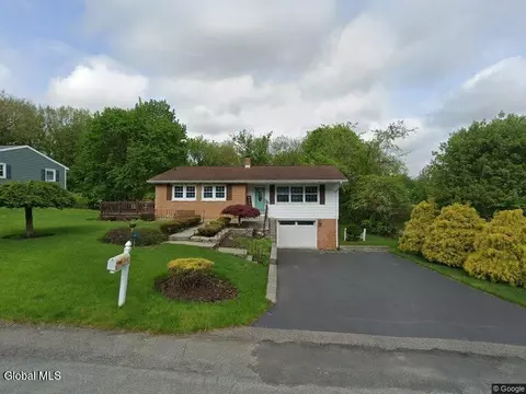 48 Kuhl Blvd, Wynantskill, NY 12198