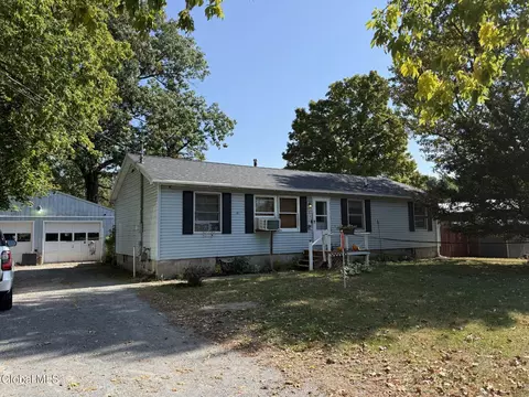 54 Michigan Ave, Queensbury, NY 12804