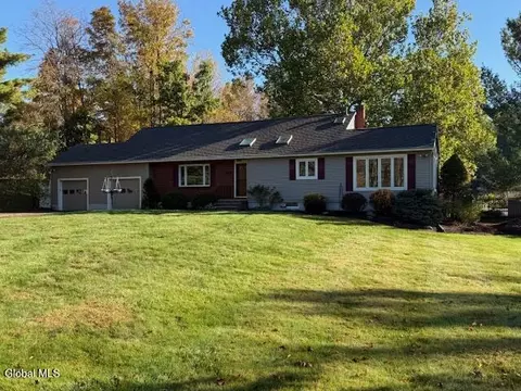138 Thais Rd, Averill Park, NY 12018
