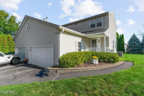 5 Erie Ct, Waterford, NY 12188