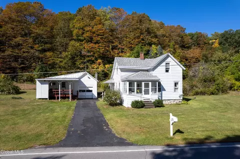 355 County Highway 123, Mayfield, NY 12117