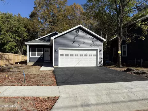 34 Baldwin Ave, Glens Falls, NY 12801