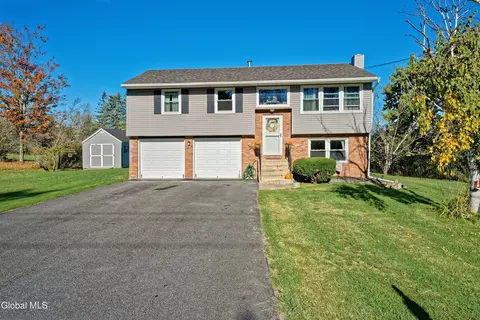 74 Street Rd, Altamont, NY 12009