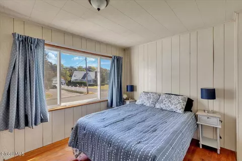 Bedroom - 356 E Campbell Rd, Schenectady, NY 12303 photo 2 of 5