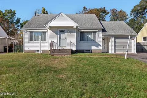 356 E Campbell Rd, Schenectady, NY 12303