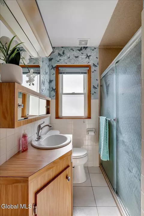 Bath - 356 E Campbell Rd, Schenectady, NY 12303 photo 1 of 1