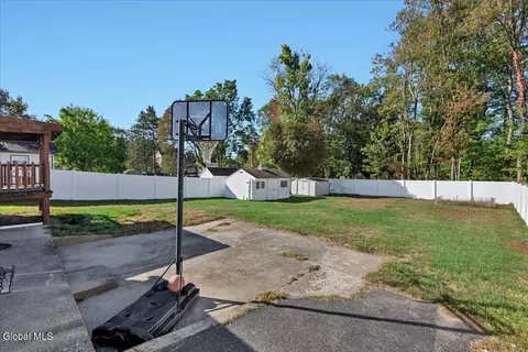 Exterior - 356 E Campbell Rd, Schenectady, NY 12303 photo 6 of 10
