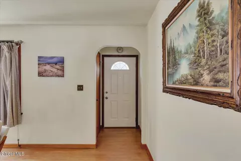 Entry Way - 356 E Campbell Rd, Schenectady, NY 12303 photo 2 of 4
