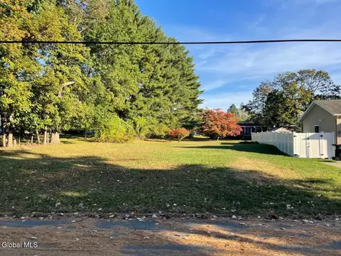 173 Sterling Ave, Troy, NY 12180