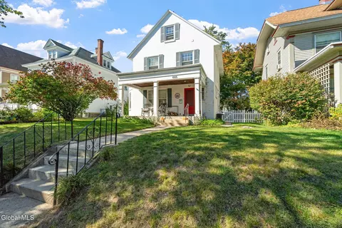 1055 Ardsley Rd, Schenectady, NY 12308
