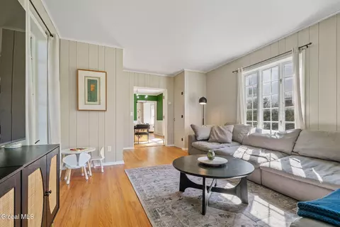 Living - 1055 Ardsley Rd, Schenectady, NY 12308 photo 9 of 11
