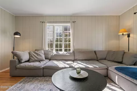 Living - 1055 Ardsley Rd, Schenectady, NY 12308 photo 10 of 11