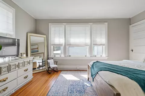 Bedroom - 1055 Ardsley Rd, Schenectady, NY 12308 photo 2 of 16