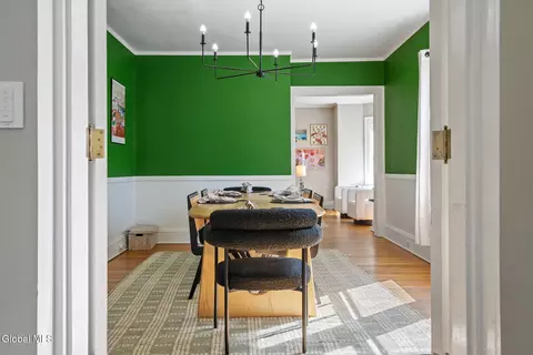Dining - 1055 Ardsley Rd, Schenectady, NY 12308 photo 5 of 5
