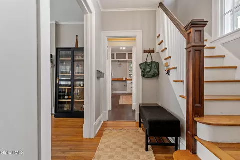 Entry Way - 1055 Ardsley Rd, Schenectady, NY 12308 photo 3 of 6