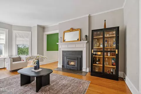 Living - 1055 Ardsley Rd, Schenectady, NY 12308 photo 6 of 11