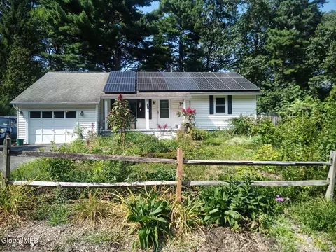 38 Tamarack Trl, Saratoga Springs, NY 12866