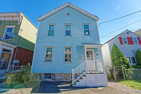 172 Paine St, Green Island, NY 12183