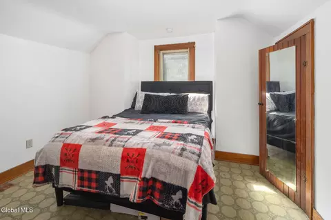 Bedroom - 435 Anthony St, Schenectady, NY 12308 photo 6 of 7